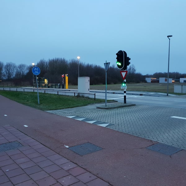 opleiding Storing herhaling Bushalte Hoge Kant - Almere-Poort - Neonweg