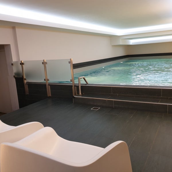 Fit lounge. Fit lounge