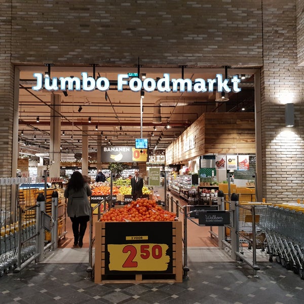 รูปภาพถ่ายที่ Jumbo Foodmarkt โดย Bart K. เมื่อ 11/29/2018