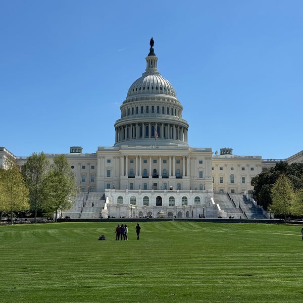 Foto tirada no(a) United States Capitol por Mikhail P. em 4/22/2024