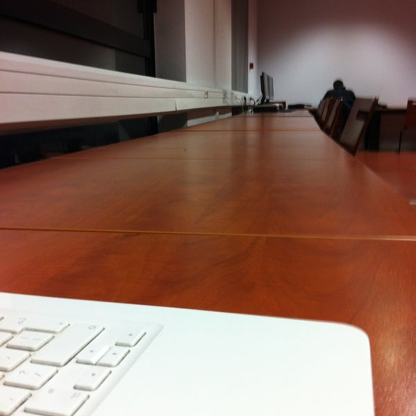 2/21/2013에 Jian Z.님이 EM Strasbourg Business School에서 찍은 사진