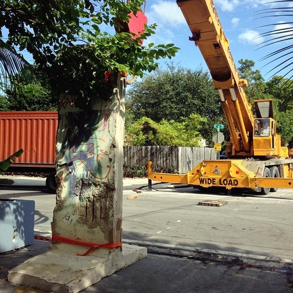 Foto tomada en Miami Ironside  por Miami Iron Side S. el 11/27/2013