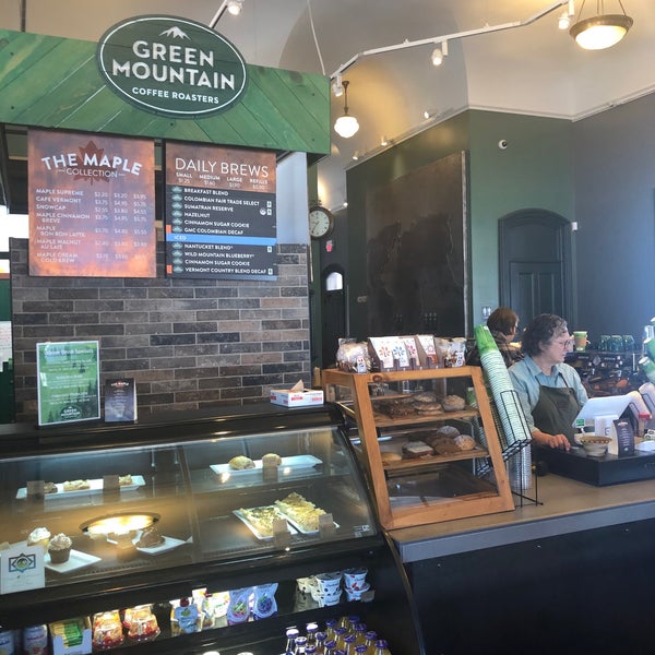 Foto scattata a Green Mountain Coffee Roasters Cafe &amp; Visitor Center da Robert B. il 1/9/2020