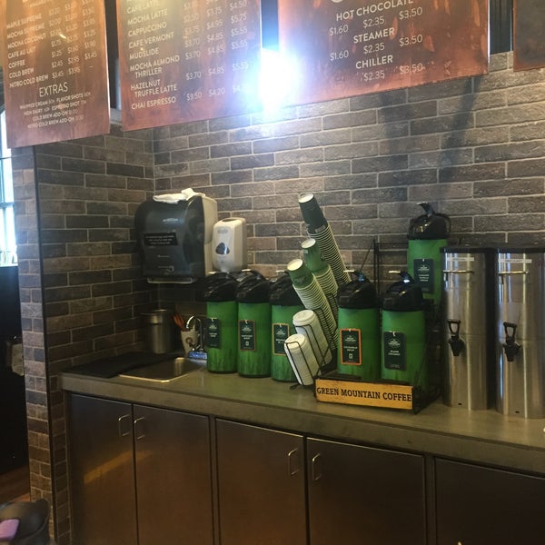 Foto scattata a Green Mountain Coffee Roasters Cafe &amp; Visitor Center da Robert B. il 8/24/2019