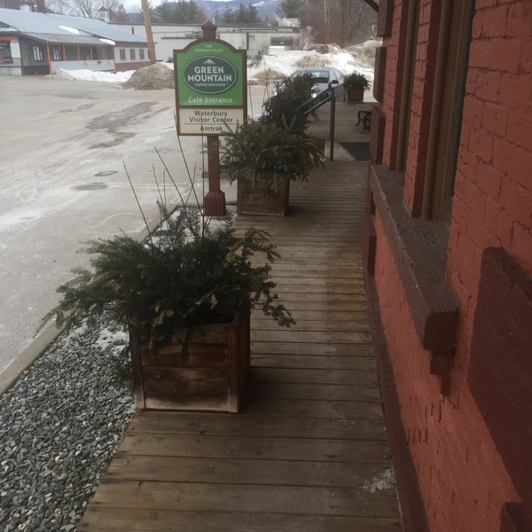 Photo taken at Green Mountain Coffee Roasters Cafe &amp; Visitor Center by Robert B. on 2/12/2019