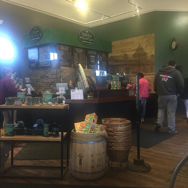 Photo taken at Green Mountain Coffee Roasters Cafe &amp; Visitor Center by Robert B. on 5/2/2019