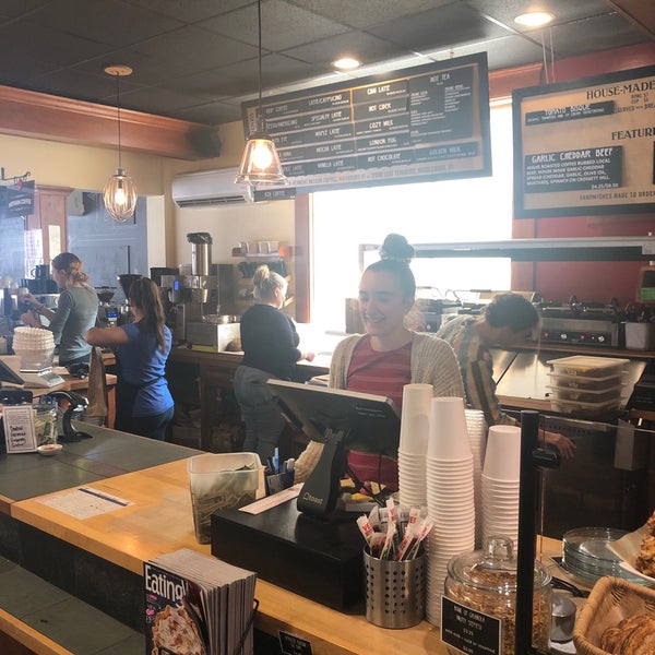 Foto tomada en Red Hen Bakery And Café  por Robert B. el 10/19/2019