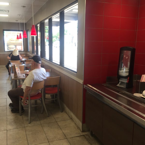 Burger King Fast Food Restaurant in Coldwater