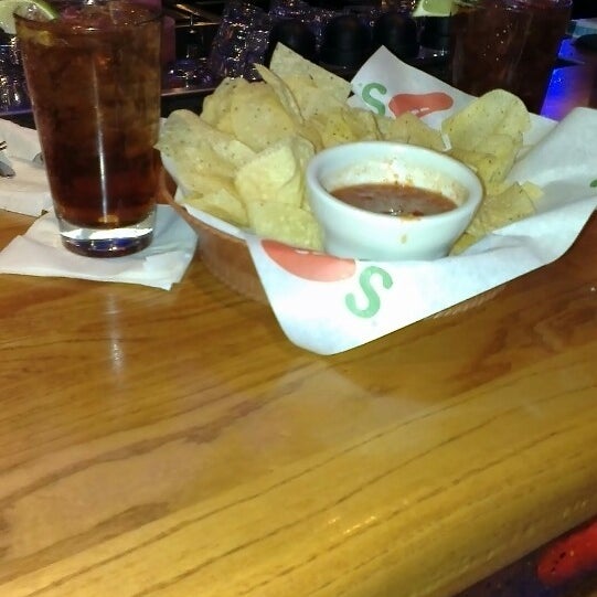 Photo taken at Chili&#39;s Grill &amp; Bar by Ashley B. on 3/7/2013