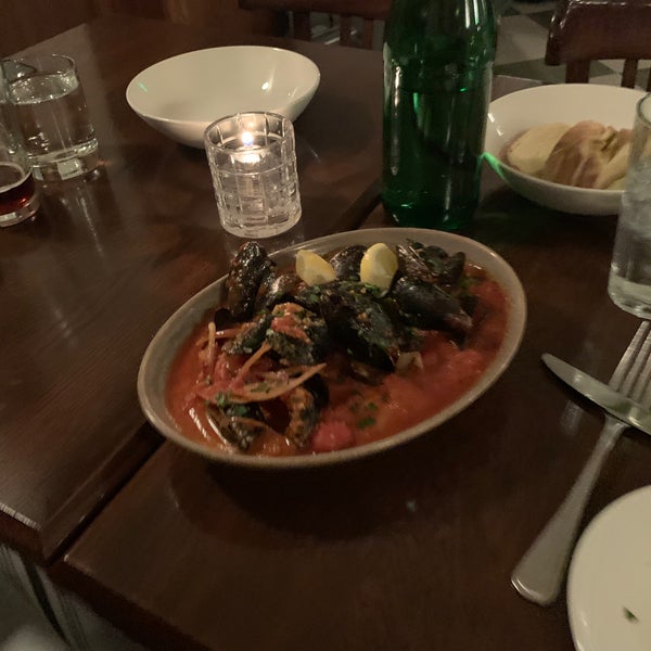 The best food I’ve had in a long time. The gardienere was a great start. Mussels in an insane red sauce were the highlight. Rock bass was incredible too.