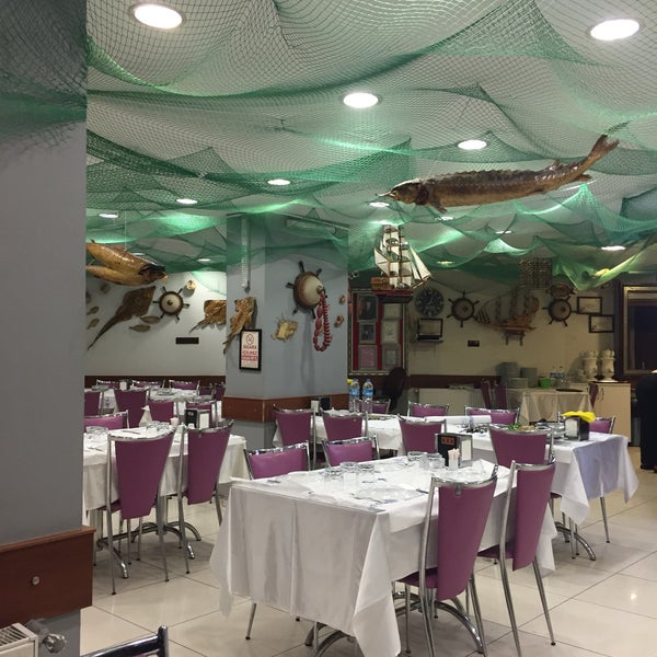 Photo taken at Kıyak Kardeşler Balık Restaurant by Kaya on 2/10/2017