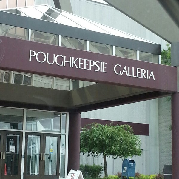 7/13/2013にSuzie QがPoughkeepsie Galleria Mallで撮った写真