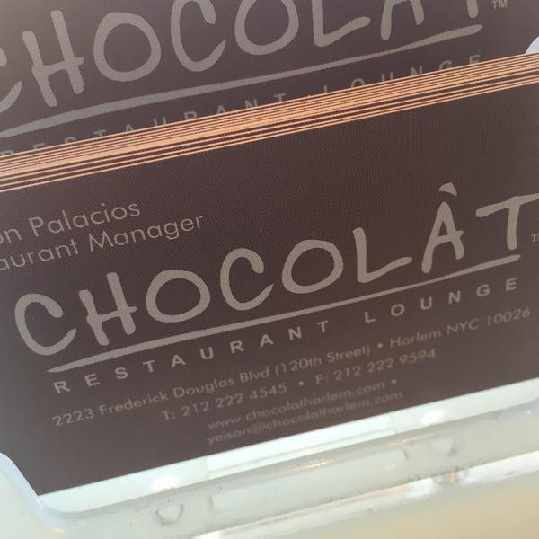 Foto diambil di Chocolat Restaurant &amp; Bar oleh Jo G. pada 4/19/2015