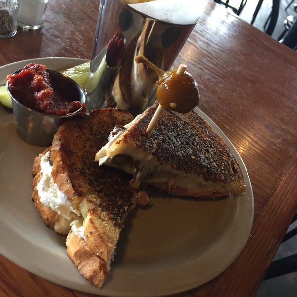 I had the Cheebacca, it was wonderful! Was pleased to find a restaurant dedicated to the grilled cheese.  Wait staff is friendly and the environment is interesting. Definitely recommend!