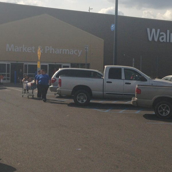 Photos at Walmart Supercenter Big Box Store in Oakdale