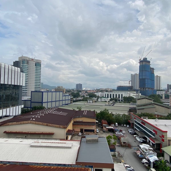 Perodua Sentral Petaling Jaya Automotive Repair Shop in Petaling Jaya
