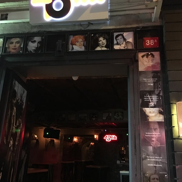 Foto tirada no(a) 45lik Bar por Hülya K. em 9/10/2019
