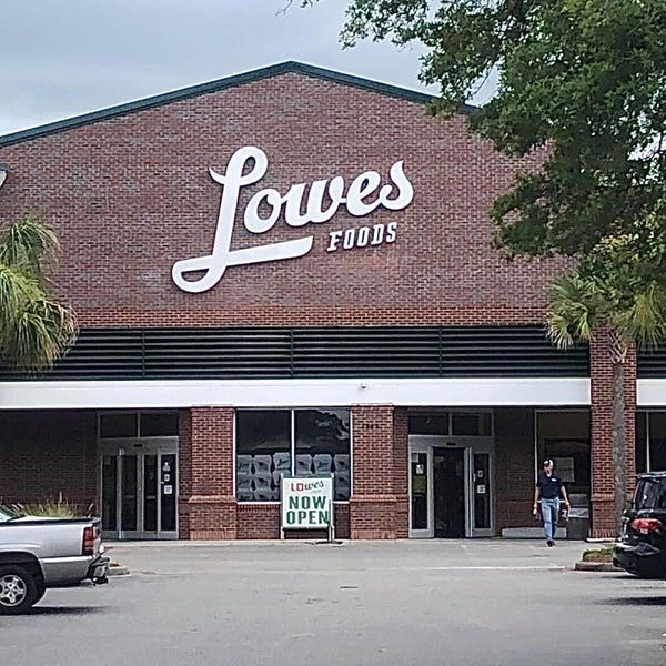 Lowes Foods Logo