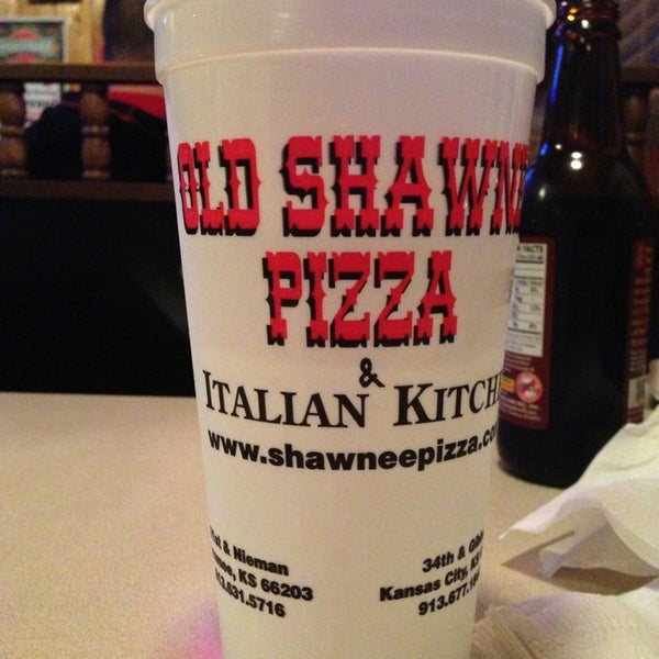 Photo taken at Old Shawnee Pizza &amp; Italian Kitchen by Maile D. on 3/27/2013