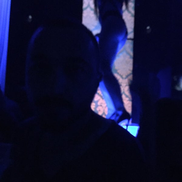 9/25/2015にPoyrazがM1 Lounge Bar &amp; Clubで撮った写真