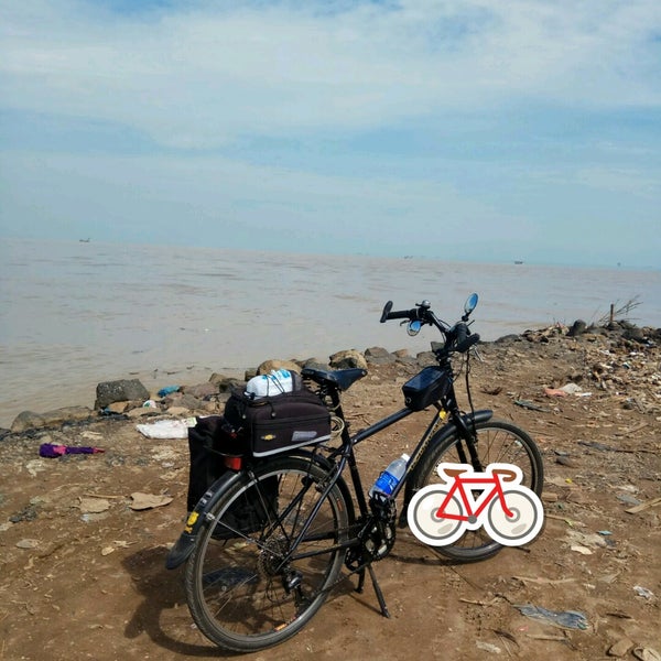 Photos At Pantai La Eretan Pantura Indramayu Indramayu