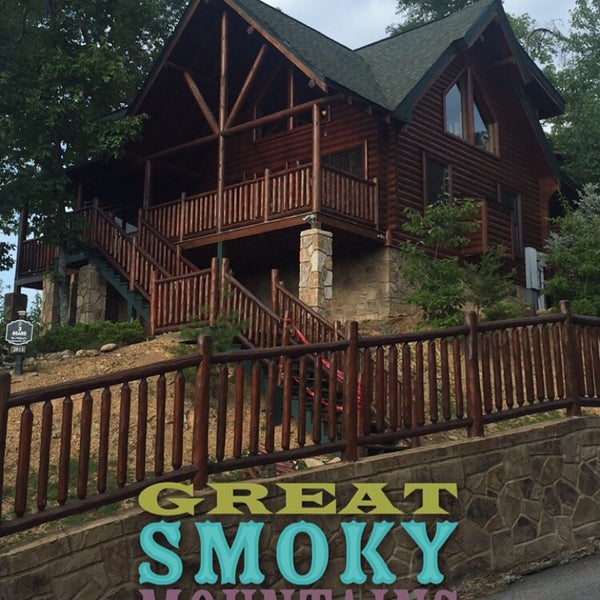 Photos At 3 Bears Rental Cabin By Cabin Fever Vacations Resort