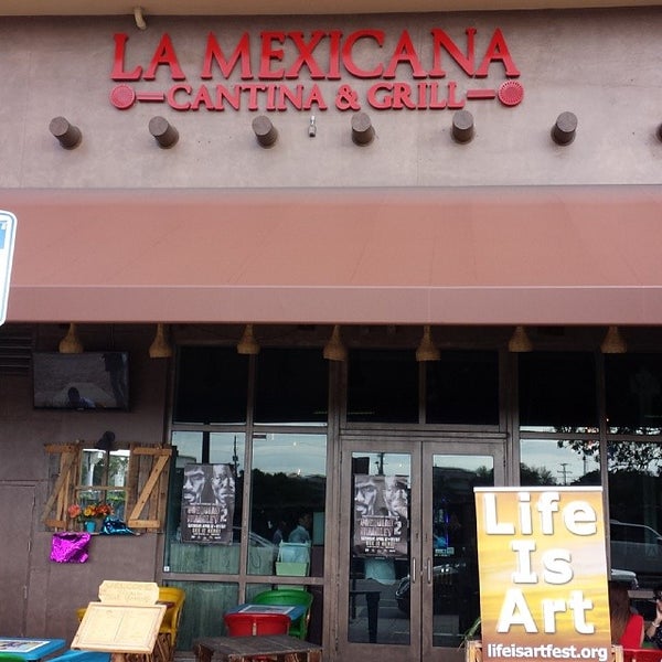 Photo taken at La Mexicana Cantina &amp; Grill by James E. on 3/18/2014