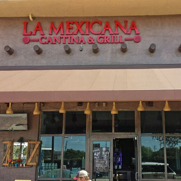 Photo taken at La Mexicana Cantina &amp; Grill by James E. on 3/17/2014