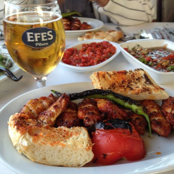 รูปภาพถ่ายที่ Kanatcı Aga Restoran โดย BaNus เมื่อ 10/20/2013