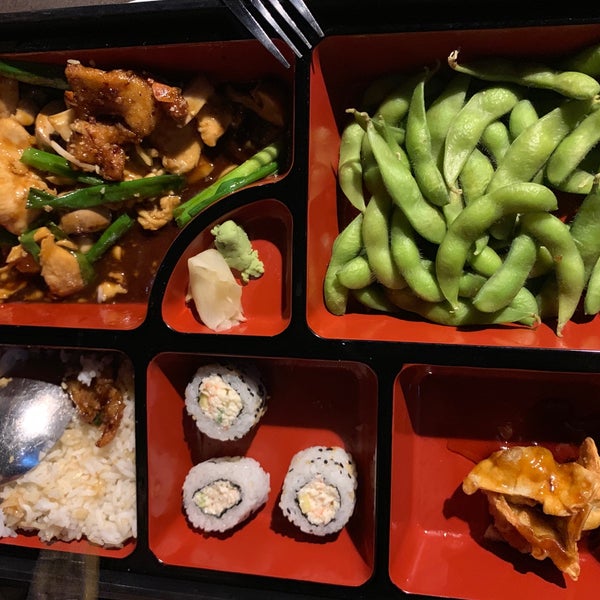 Very delicious Chinese food.. must try the Kung pao chicken and bento set