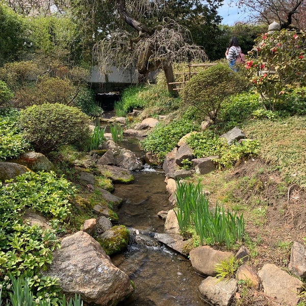 Снимок сделан в Shofuso Japanese House and Garden пользователем Closed 4/13/2019