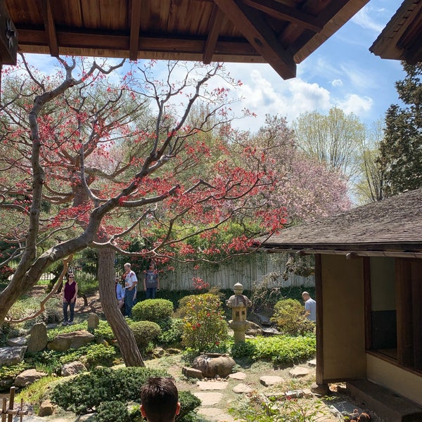 Das Foto wurde bei Shofuso Japanese House and Garden von Closed am 4/13/2019 aufgenommen