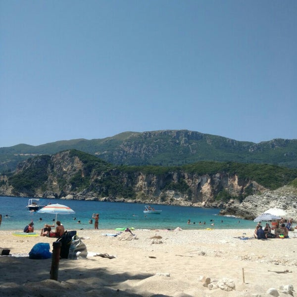 Пляж Ровиния Корфу