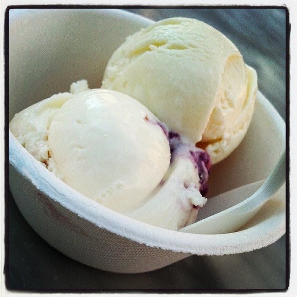 Das Foto wurde bei Jeni&#39;s Splendid Ice Creams von Abigail O. am 8/15/2013 aufgenommen