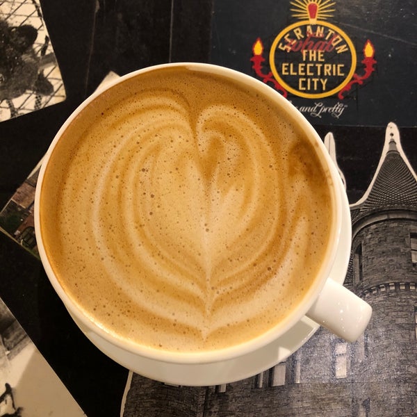Снимок сделан в Northern Light Espresso Bar &amp; Cafe пользователем Rhys S. 10/25/2019