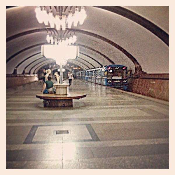 День победы метро. Метро победа. Оренбургский метрополитен. Метро победа Самара. Вестибюль победа метро Самара.