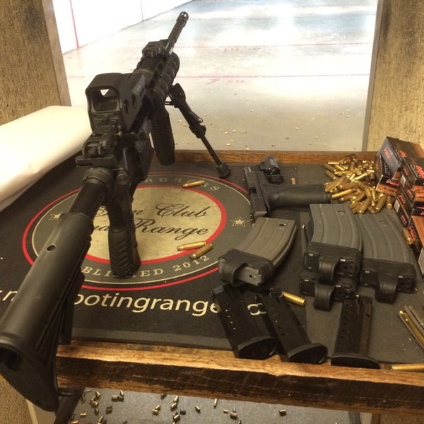 Foto tirada no(a) Norcross Gun Club &amp; Range por Dewayne F. em 3/16/2014