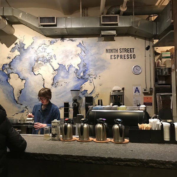 Ninth Street Espresso Coffee Shop in Chelsea
