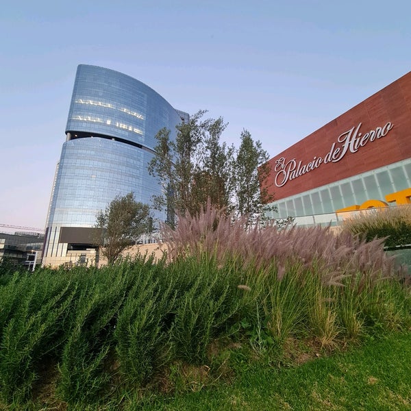 Photos at El Palacio de Hierro Department Store in Zapopan