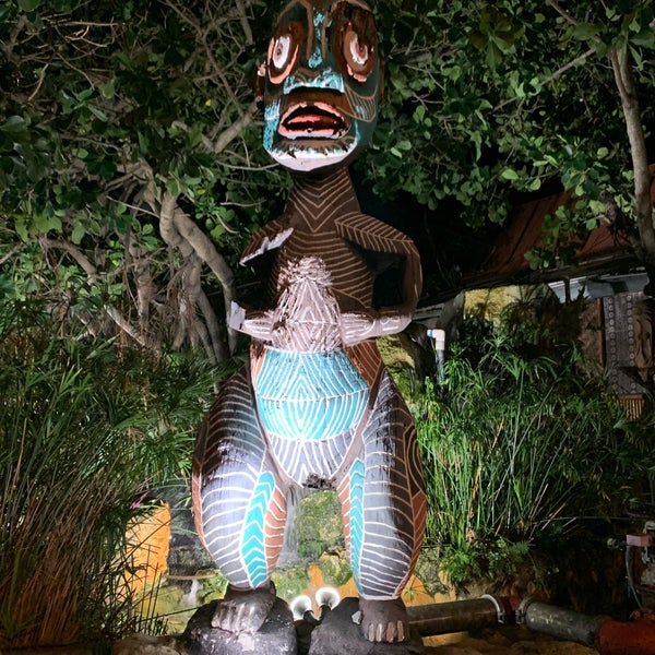 Photo taken at Mai-Kai Restaurant and Polynesian Show by Sydney R. on 1/27/2020