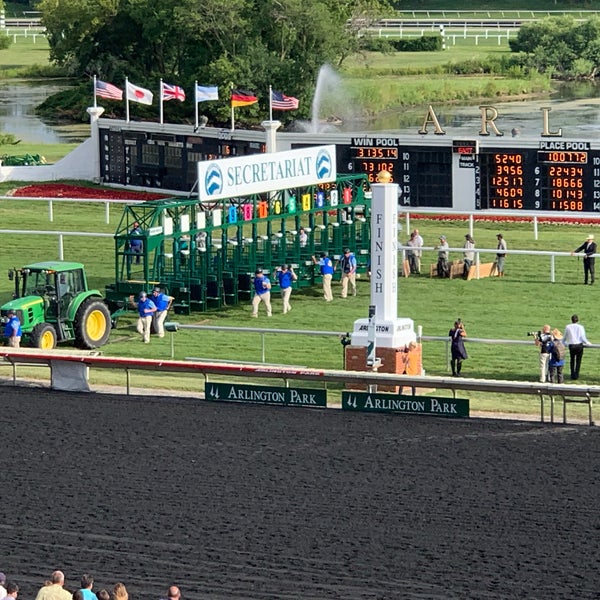 Снимок сделан в Arlington International Racecourse пользователем Sydney R. 8/12/2019