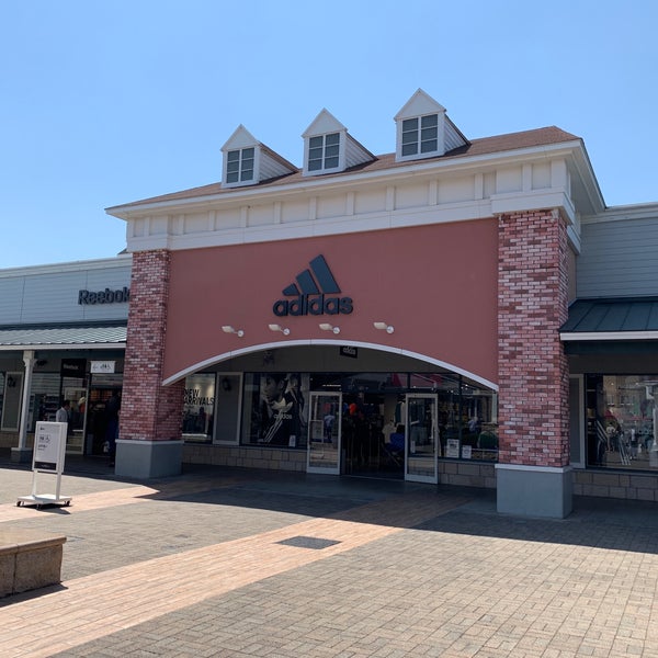 アディダスファクトリーアウトレット スポーツ用品店