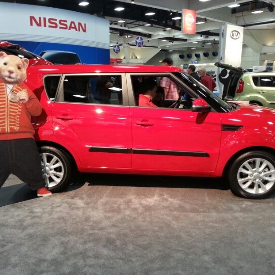 รูปภาพถ่ายที่ San Diego International Auto Show โดย Peter เมื่อ 12/27/2012