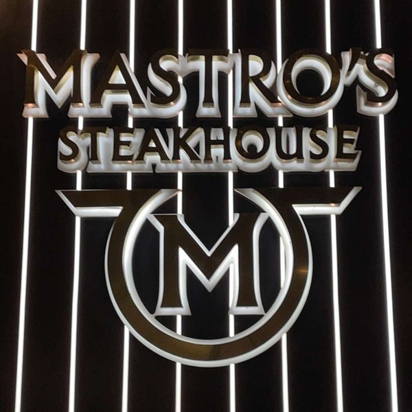 Foto scattata a Mastro&#39;s Steakhouse da Muath il 8/8/2021