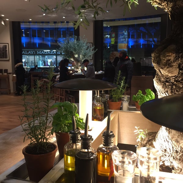 Photo taken at Vapiano by Mohammed B. on 2/2/2019