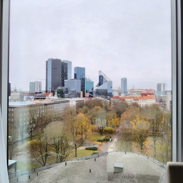 Снимок сделан в Hilton Tallinn Park пользователем Buster P 11/3/2022