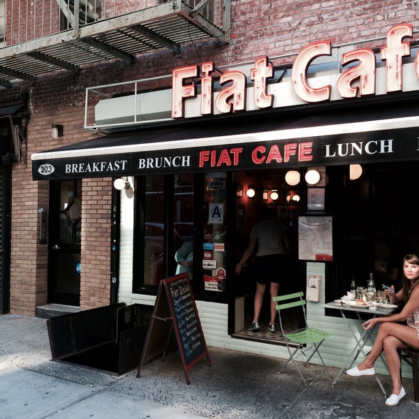 7/25/2015에 Juraj S.님이 Fiat Café에서 찍은 사진