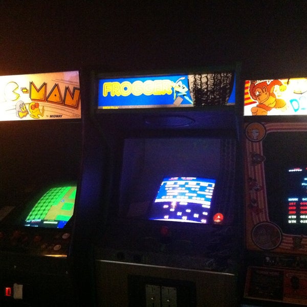 4/21/2013にMaxime K.がTwo-Bit&#39;s Retro Arcadeで撮った写真