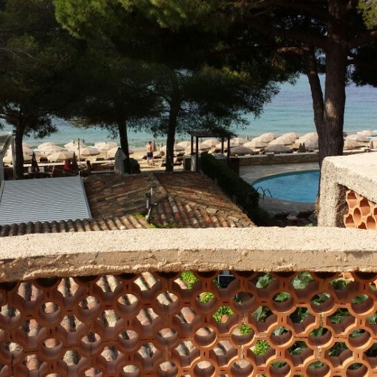 Photos At La Pinede Plage Hotel La Croix Valmer Plage De