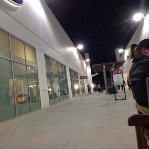 Photo taken at Gran Plaza Outlets by Michelet C. on 11/17/2013